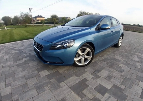 Volvo V40 cena 38900 przebieg: 171000, rok produkcji 2015 z Strzelce Opolskie małe 781
